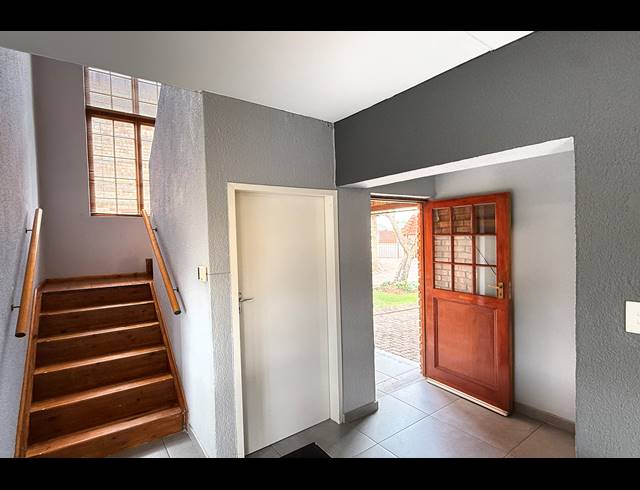 3 BEDROOM DUPLEX FOR SALE IN KYALAMI HILLS
